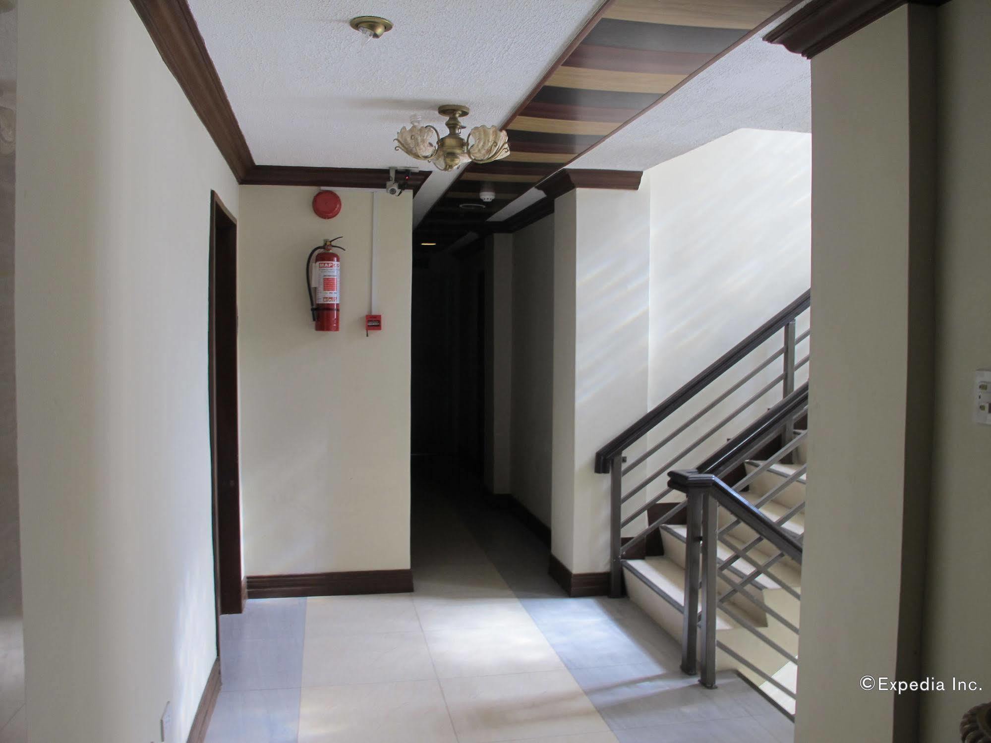 Reddoorz Plus New Era Budget Hotel Mabolo Former Reddoorz Near Landers Superstore Cebu City Exterior foto